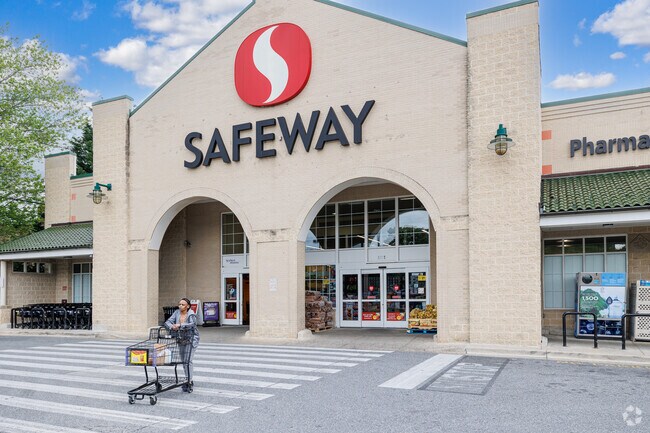Residents of Wilson Hill have options for groceries, including Safeway on Harford road.