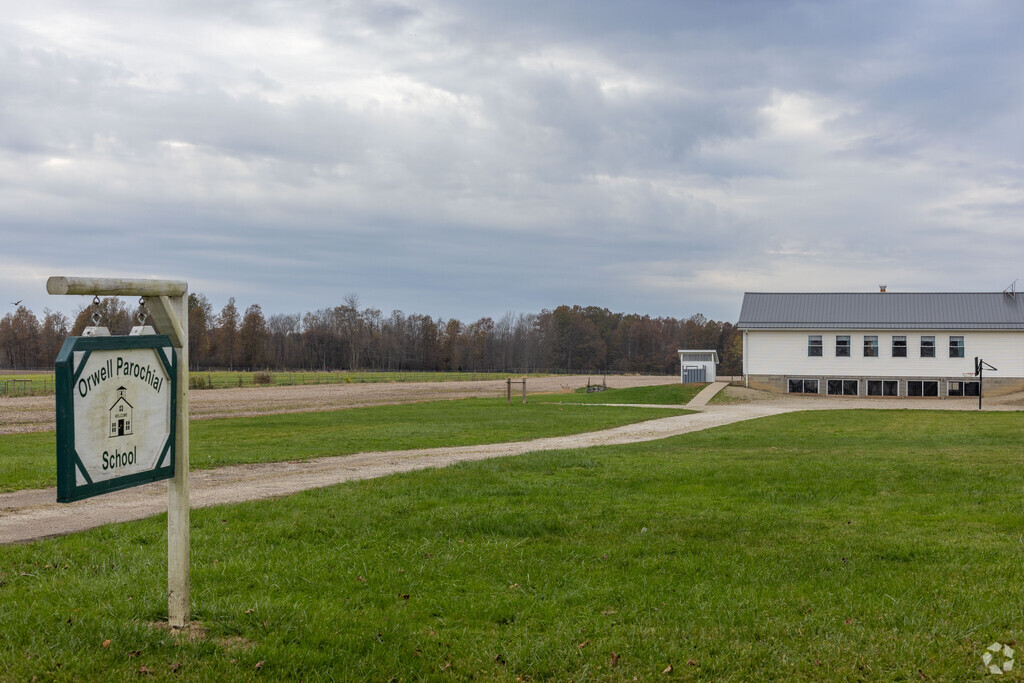 Orwell Parochial School provides education in the neighborhood of 
Ashtabula County.