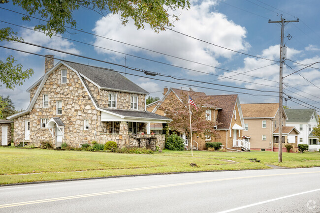 A variety of home styles are found in Barr.
