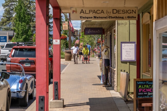 Sisters has an old western town feel to it.