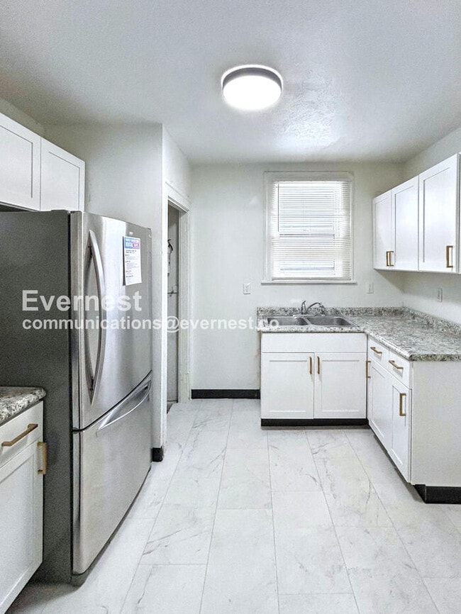 16007 Elderwood Ave, East Cleveland, OH 44112