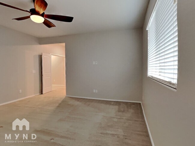 17147 W Orchid Ln, Waddell, AZ 85355 - photo 6