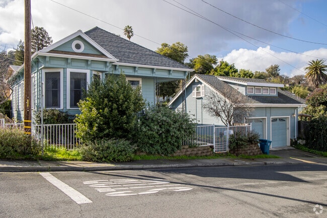 Built in 1910, 330 Richardson in Downtown Martinez is a home of historic interest.