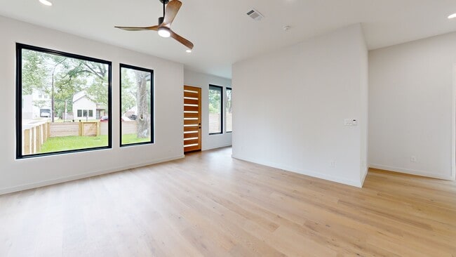 903 Redd St unit 1, Austin, TX 78745 - photo 2