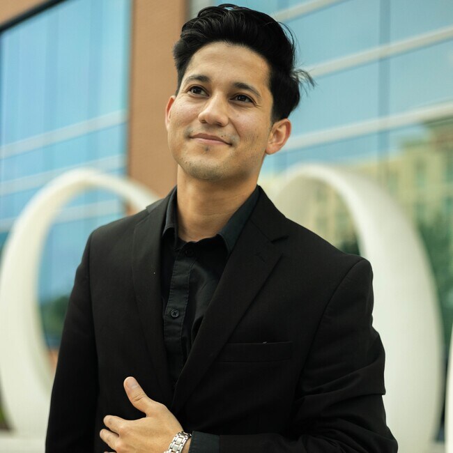 Agent Photo