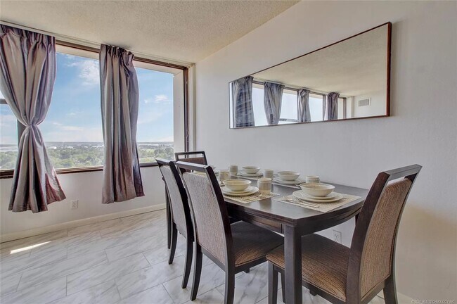 Central Park Residences unit 1521, Tulsa, OK 74119 - photo 6