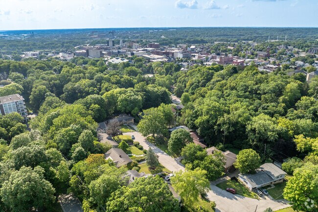 Downtown Lafayette is only minutes from Valley Center, making city amenities easily accessible.