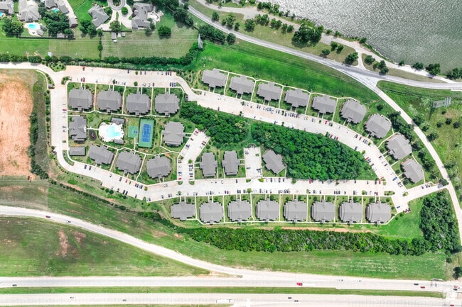 The Greens at Lake Overholser, Yukon, OK 73099 - photo 7