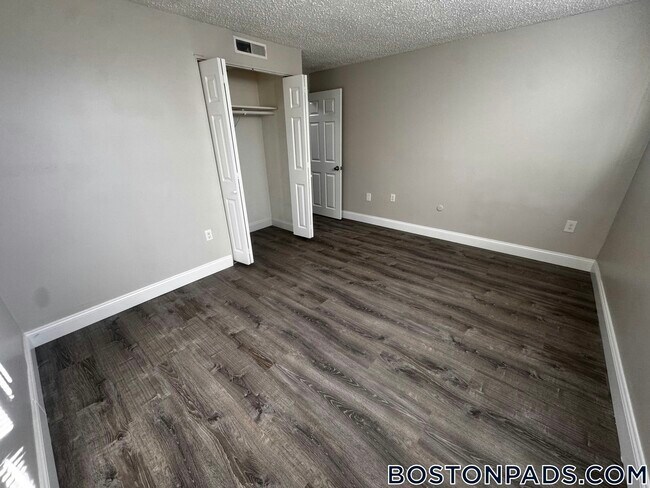 148 Stevens St unit 2, Lowell, MA 01851 - photo 7