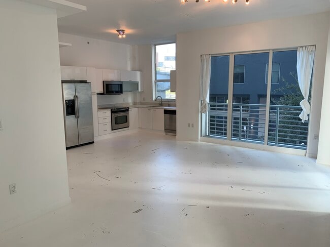 133 NE 2nd Ave unit 301, Miami, FL 33132 - photo 2