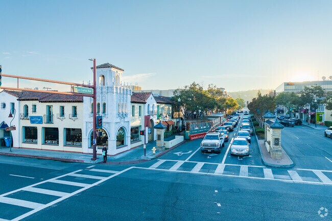Cordes residents have a wide range of dining options downtown.