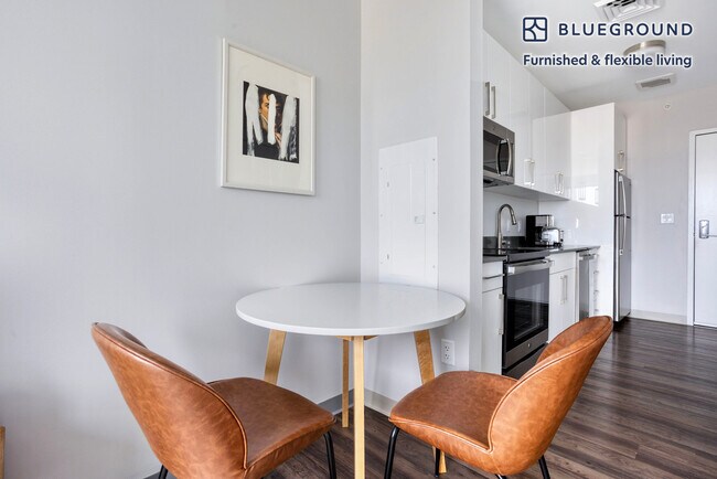 181 Washington St unit FL6-ID1040, Brighton, MA 02135 - photo 6