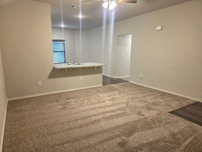 9704 Saddle Dr, Yukon, OK 73099 - photo 3