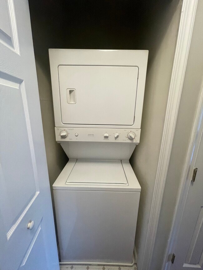 4551 Strutfield Ln unit 4106, Alexandria, VA 22311 - photo 3