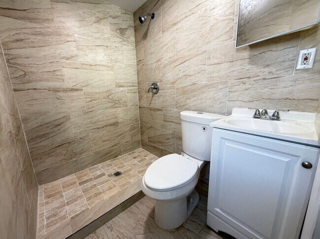 1927 Arthur St, Hollywood, FL 33020 - photo 6