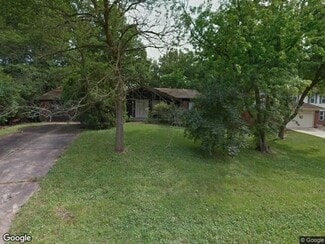 74 Breezeview Dr, Ballwin, MO 63021