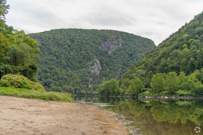 Downtown Stroudsburg has easy access to the Delaware Water Gap.