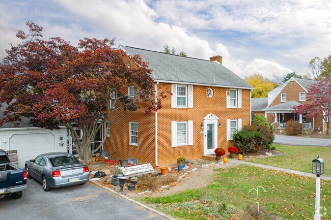 Southampton has Colonial Revivals that date back to the early 1900s.