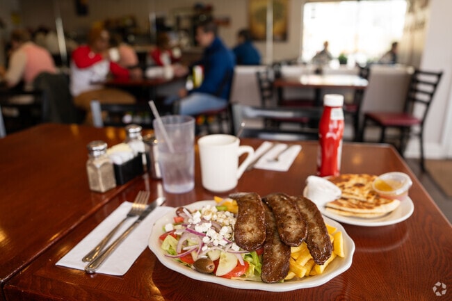 G&G's American Grill is a Manor Heights favorite for diner food.