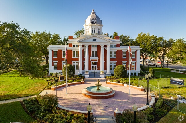 Pasco County Courthouse, a building designed in the Classical Revival architectural style in Dade City.