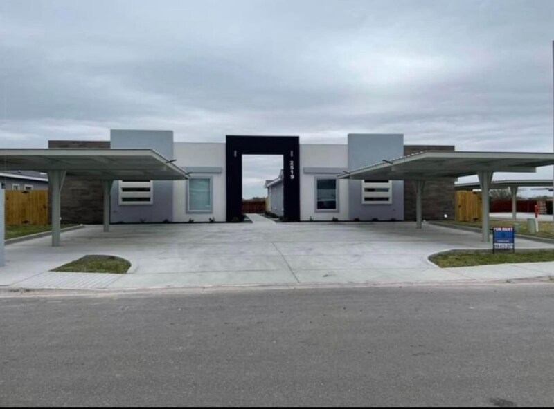 201 W Rutherford Ave unit 2, Edinburg, TX 78541 - photo 1