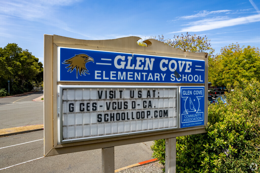 Entrance sign at Glen Cove Middle in the Glen Cove neighborhood.