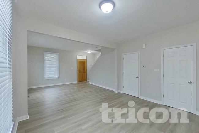 3301 N Mester St, Saint Charles, MO 63301 - photo 5