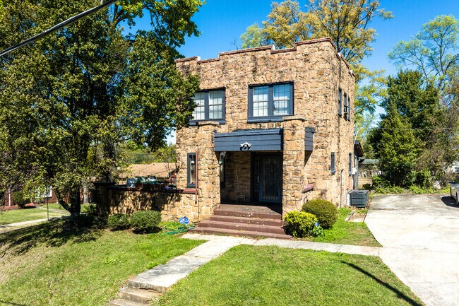 Large single-family homes are available in the College Hills neighborhood.