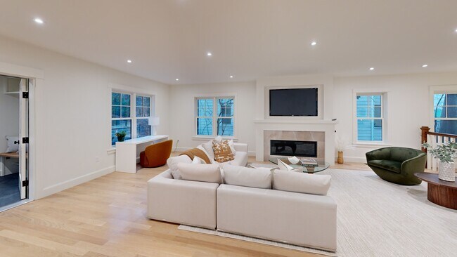 61 Mason Terrace unit 61, Brookline, MA 02446 - photo 2