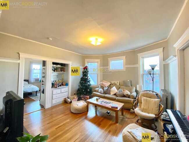 87 Gardner St unit 2, Allston, MA 02134 - photo 4