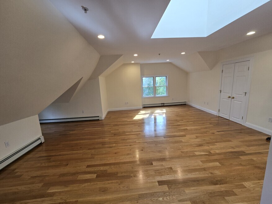 10 Selkirk Rd unit 3, Brighton, MA 02135 - photo 1