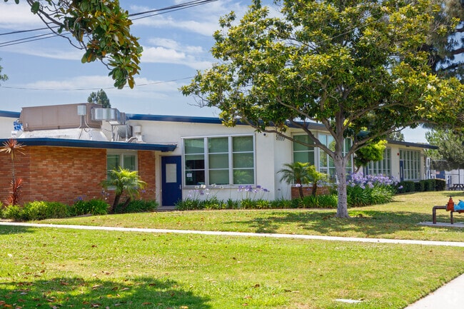 The Cubberley School in Plaza, CA serves students from K to 8.