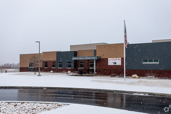Entrance of Grovecrest Elementary located in the Pleasant Grove neighborhood.