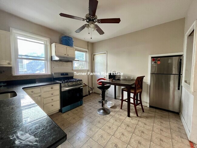 49 Beech Glen St unit 2, Roxbury, MA 02119 - photo 4