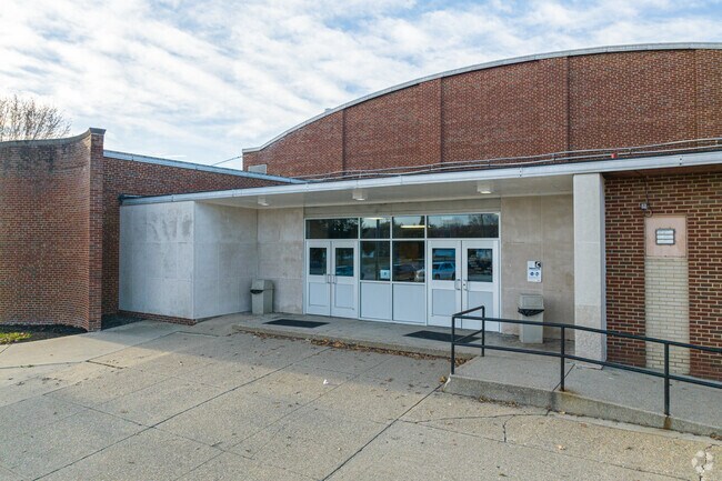 Carrollton Elementary is part of the Carrollton Exempted Village School District in Ohio.