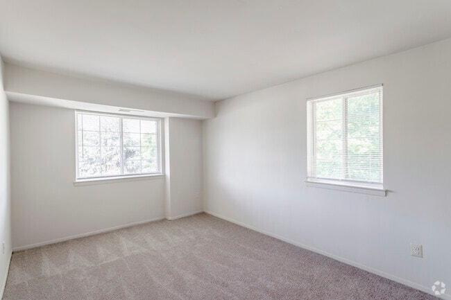 3 BR, 1.5 BA - 1,060 SF