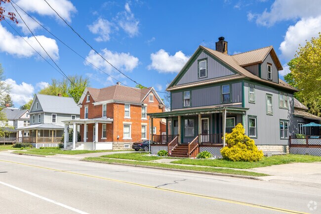 Most of the Colonial homes in Villenova are well maintained and have great curb appeal.