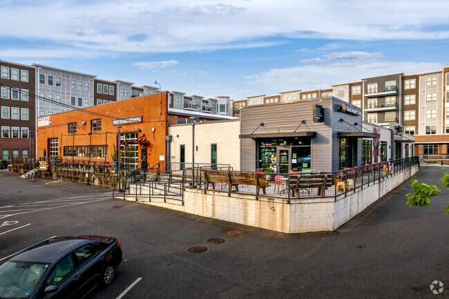 Rhino Market and Deli is a popular deli option for the residents of Optimist Park.