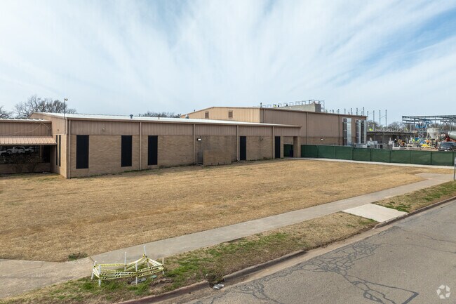 LH RATHER Jr. High in Bonham.
