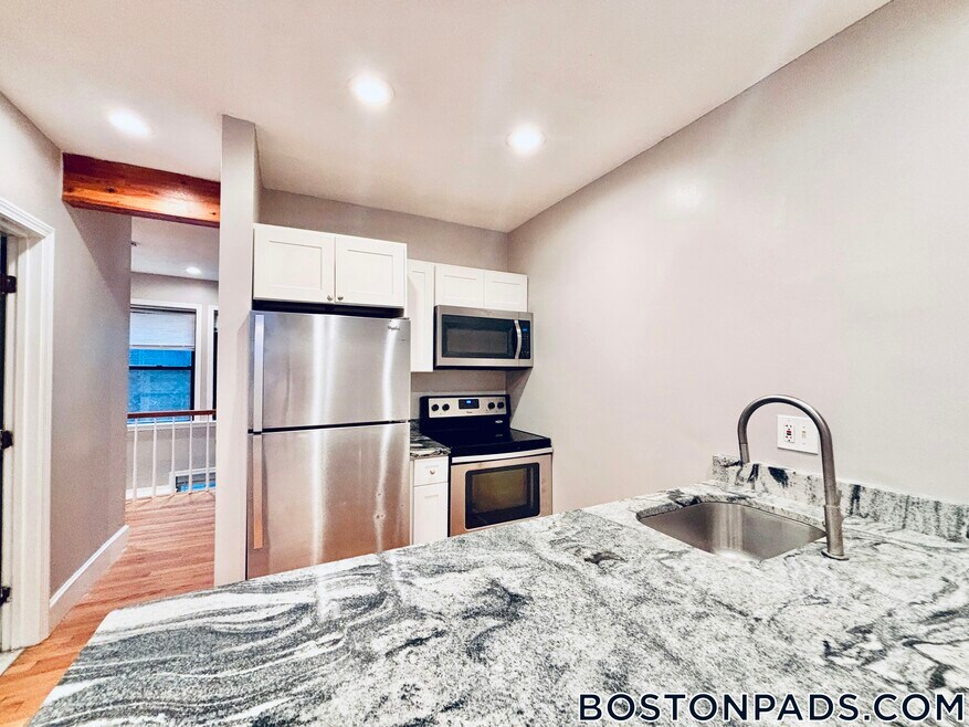 37 Sheafe St unit 2, Boston, MA 02113 - photo 1