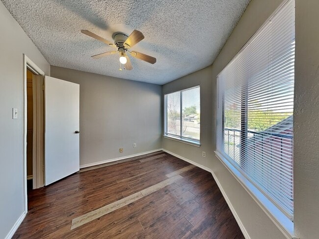 9805 Walnut St unit C306, Dallas, TX 75243 - photo 4