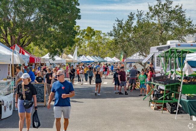 A farmers market is held every Wednesday in Lakes Park for Villas residents to attend.