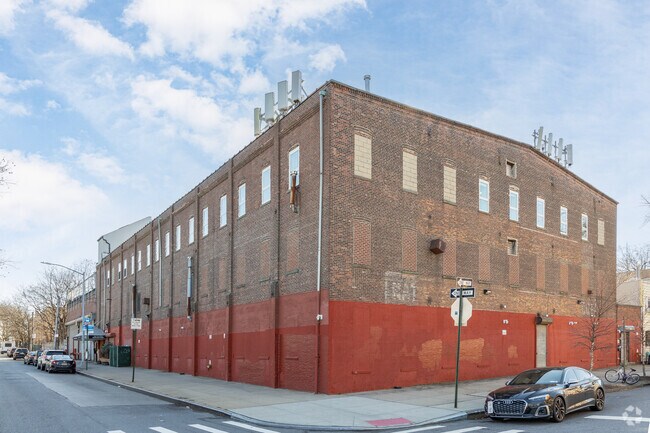 Mesilas Bais Yaakov is the 211th-largest private high school in New York.