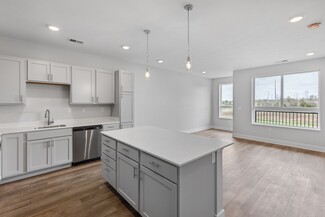 18217 Cary St, Omaha, NE 68136