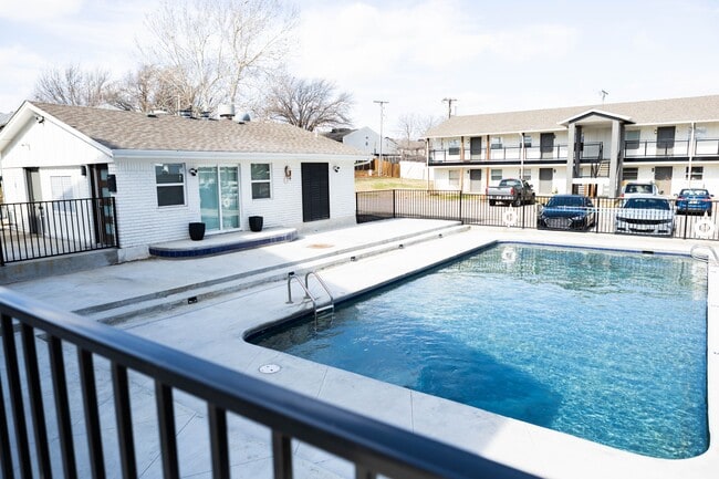 LEGACY @49th, Tulsa, OK 74145 - photo 5