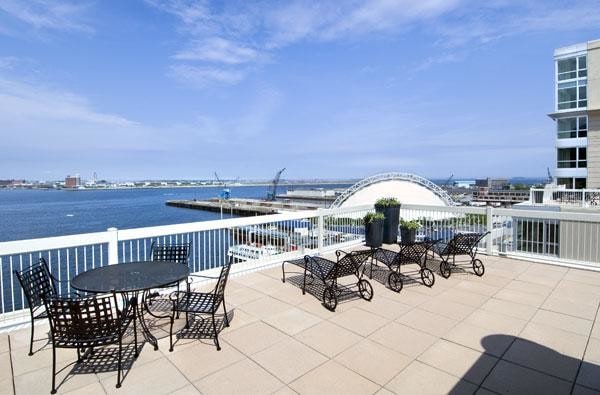 1 Park Ln unit J-0417, Boston, MA 02210 - photo 3