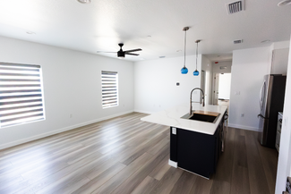 527 N Garden Ave Unit 527 N Garden Ave. Apt 4, Clearwater, FL 33755