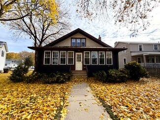 323 S Janesville St, Whitewater, WI 53190