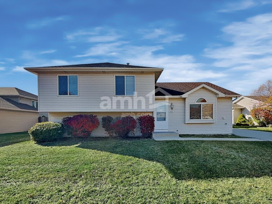 1801 Winger Dr, Plainfield, IL 60586 - photo 1