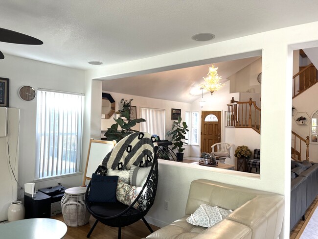 10841 Portobelo Dr unit Portobelo, San Diego, CA 92124 - photo 6